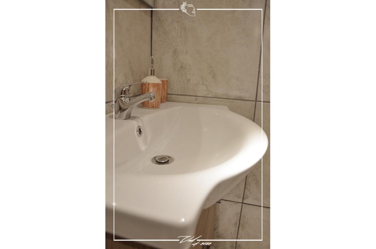 Vel Boutique Suites أغيا غاليني المظهر الخارجي الصورة